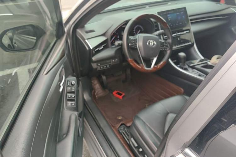 Used Toyota Avalon 2022 2.0L Luxury Edition Driver Seat