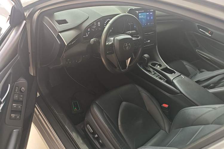 Used Toyota Avalon 2022 2.0L Luxury Edition Driver Seat