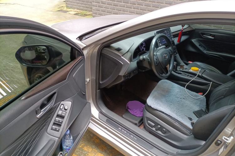 Used Toyota Avalon 2022 2.5L Touring Premium Edition Driver Seat