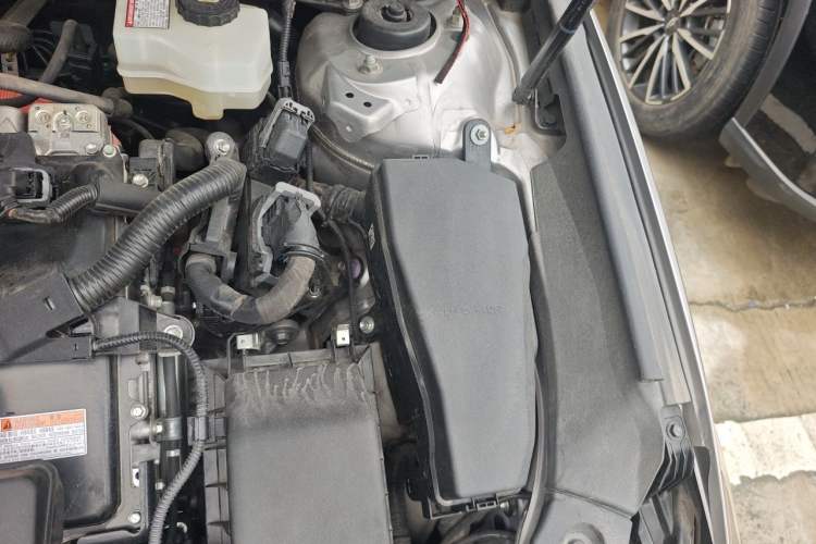 Used Toyota Avalon 2022 Dual-Engine 2.5L Luxury Edition Engine Bay Left