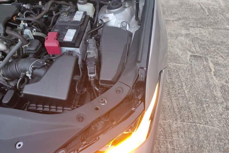 Used Toyota Avalon 2022 2.5L Luxury Edition Engine Bay Left