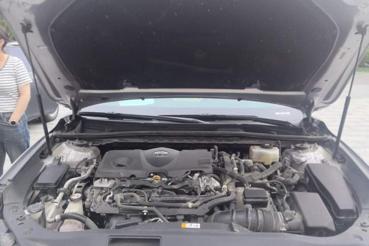 Used Toyota Avalon 2022 Dual-Engine 2.5L XLE Premium Edition Engine Bay