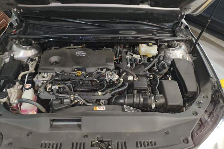 Used Toyota Avalon 2022 Dual-Engine 2.5L XLE Premium Edition Engine Bay