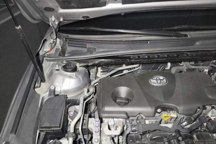 Used Toyota Avalon 2022 2.5L Touring Premium Edition Engine Bay Right