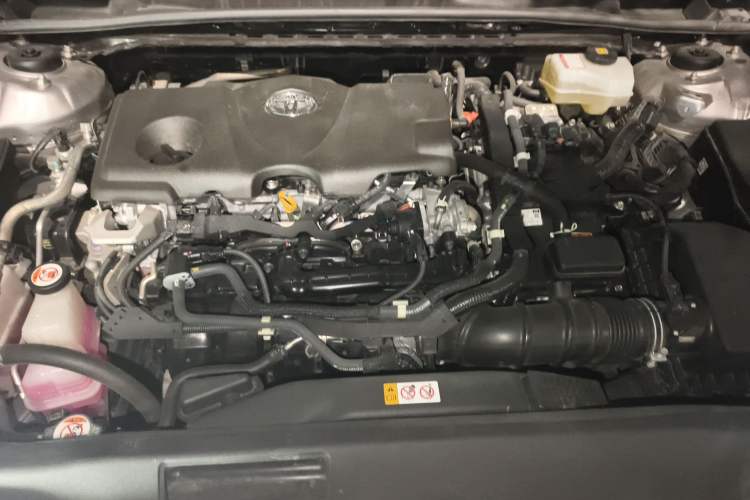 Used Toyota Avalon 2022 Dual-Engine 2.5L XLE Premium Edition Engine Bay