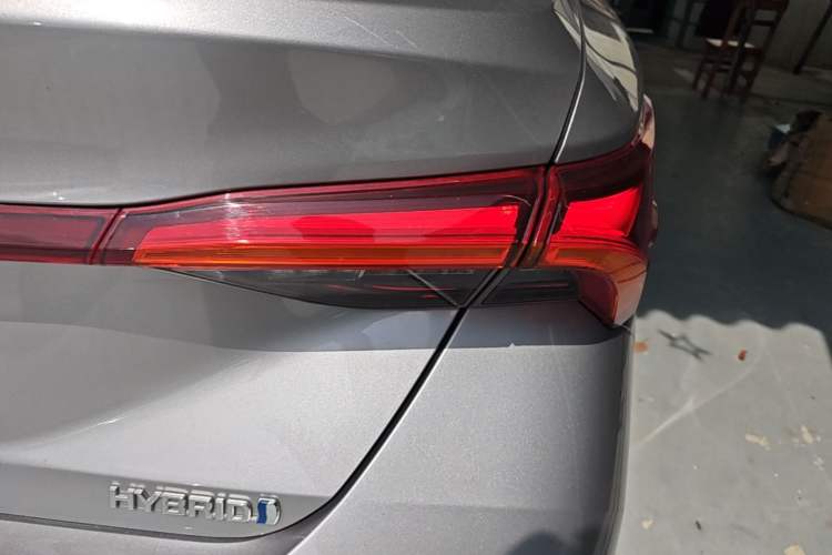 Used Toyota Avalon 2022 Dual-Engine 2.5L Luxury Edition Exterior 1