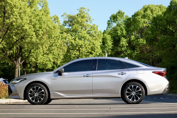 Used Toyota Avalon 2022 Dual-Engine 2.5L Luxury Edition Exterior 3