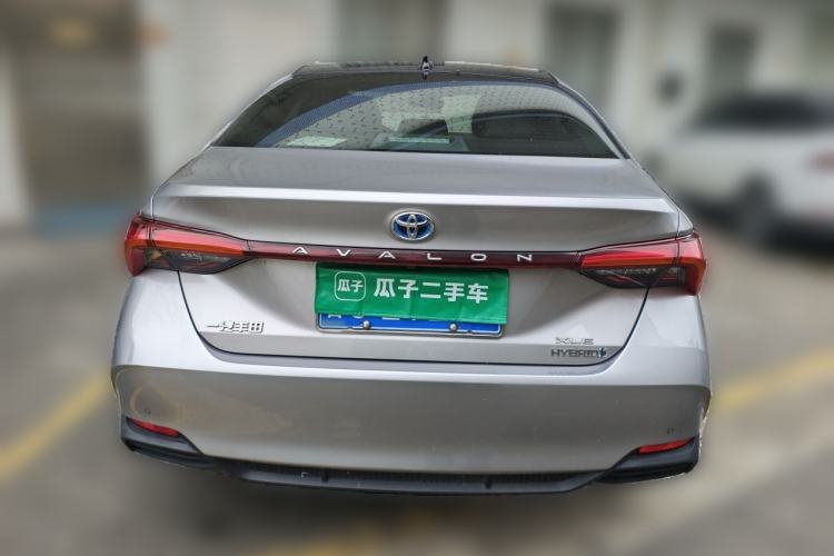 Used Toyota Avalon 2022 Dual-Engine 2.5L XLE Premium Edition Exterior 4