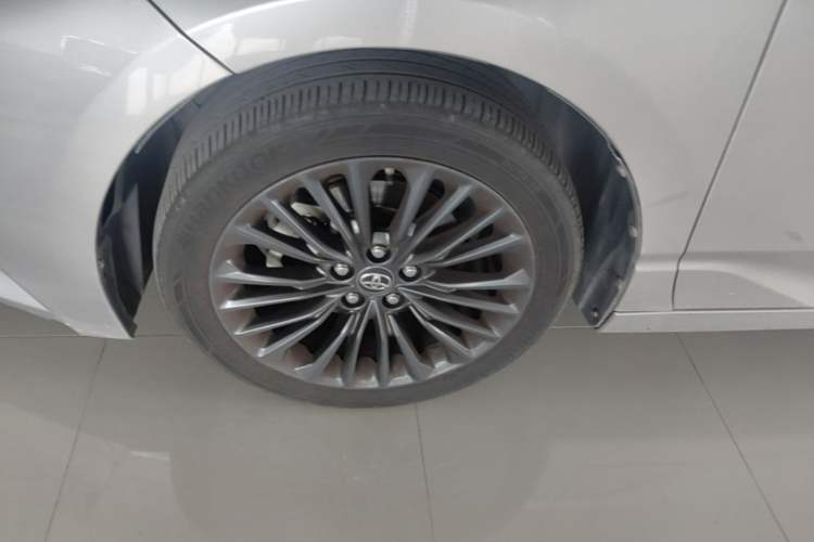 Used Toyota Avalon 2022 2.0L XLE Premium Edition Exterior 4