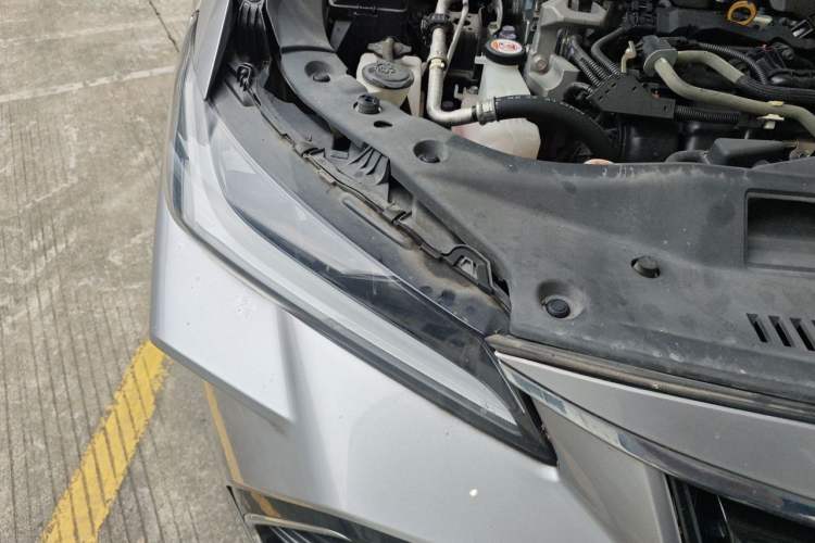 Used Toyota Avalon 2022 Dual-Engine 2.5L XLE Premium Edition Exterior 6