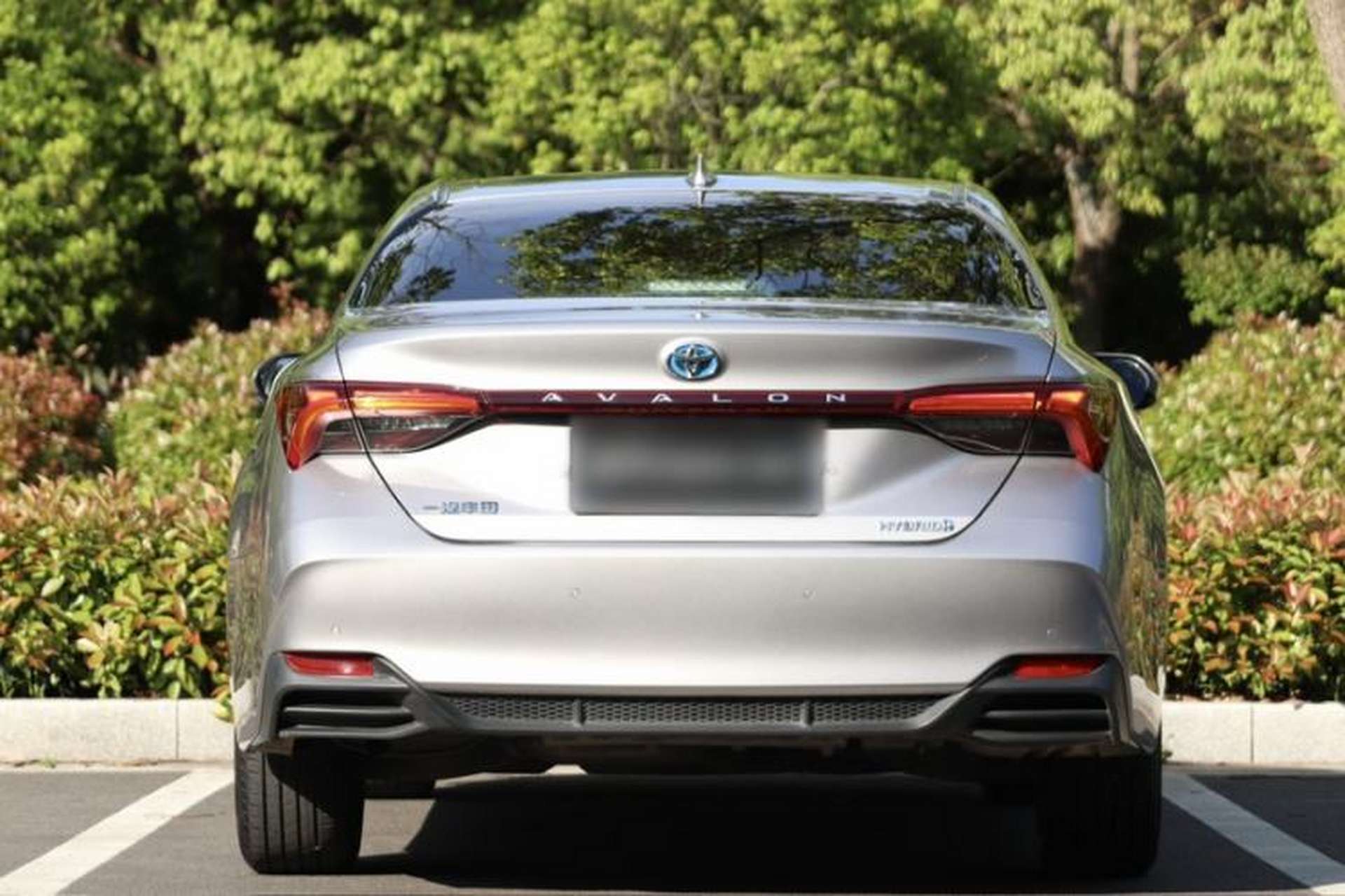 Used Toyota Avalon 2022 Dual-Engine 2.5L Luxury Edition Exterior 7