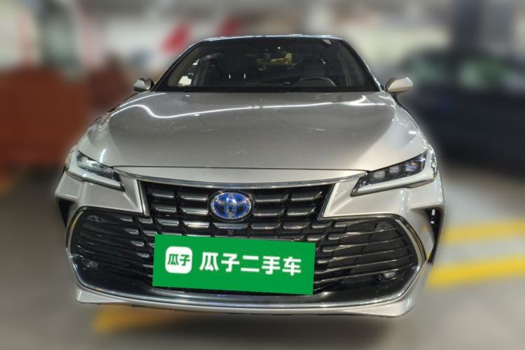 Used Toyota Avalon 2022 Dual-Engine 2.5L XLE Premium Edition Front