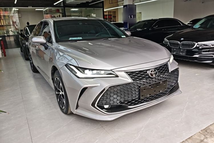 Used Toyota Avalon 2022 2.5L Luxury Edition Front Right 45 Deg
