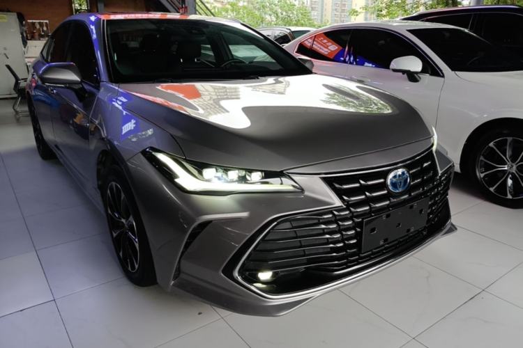 Used Toyota Avalon 2022 Dual-Engine 2.5L Luxury Edition Front Right 45 Deg