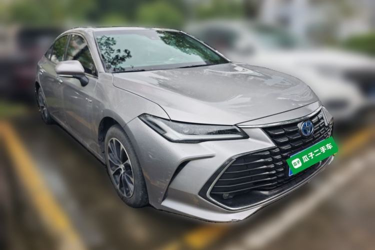 Used Toyota Avalon 2022 Dual-Engine 2.5L Luxury Edition Front Right 45 Deg