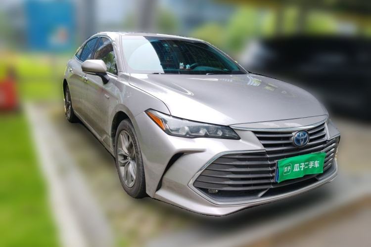 Used Toyota Avalon 2022 Dual-Engine 2.5L Luxury Edition Front Right 45 Deg
