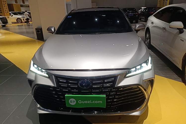 Used Toyota Avalon 2022 Dual-Engine 2.5L Luxury Edition Front