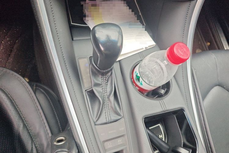 Used Toyota Avalon 2022 Dual-Engine 2.5L Luxury Edition Gear Lever