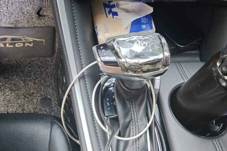 Used Toyota Avalon 2022 2.5L Luxury Edition Gear Lever