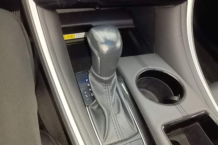 Used Toyota Avalon 2022 2.5L Luxury Edition Gear Lever