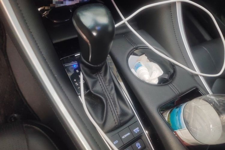 Used Toyota Avalon 2022 2.5L Luxury Edition Gear Lever