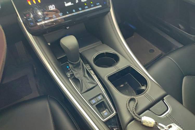 Used Toyota Avalon 2022 2.0L Ambition Edition Gear Lever