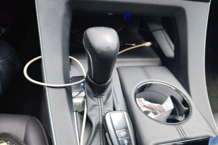 Used Toyota Avalon 2022 Dual-Engine 2.5L Luxury Edition Gear Lever