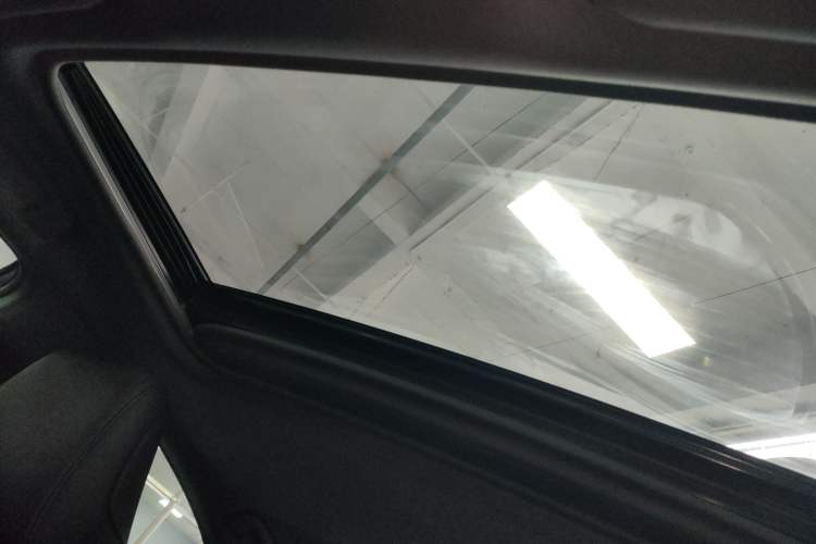 Used Toyota Avalon 2022 2.0L XLE Premium Edition Headliner