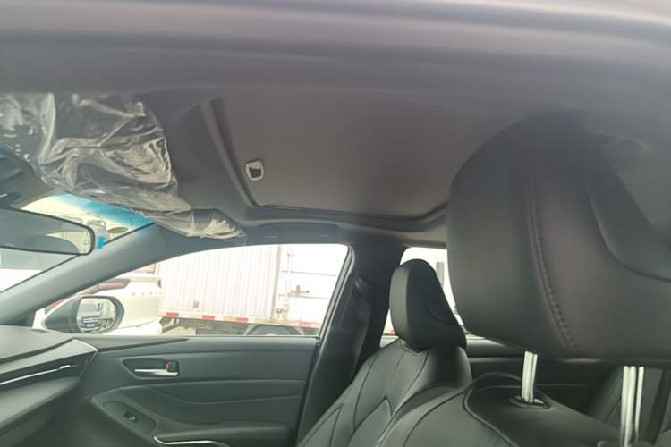 Used Toyota Avalon 2022 2.0L Luxury Edition Headliner