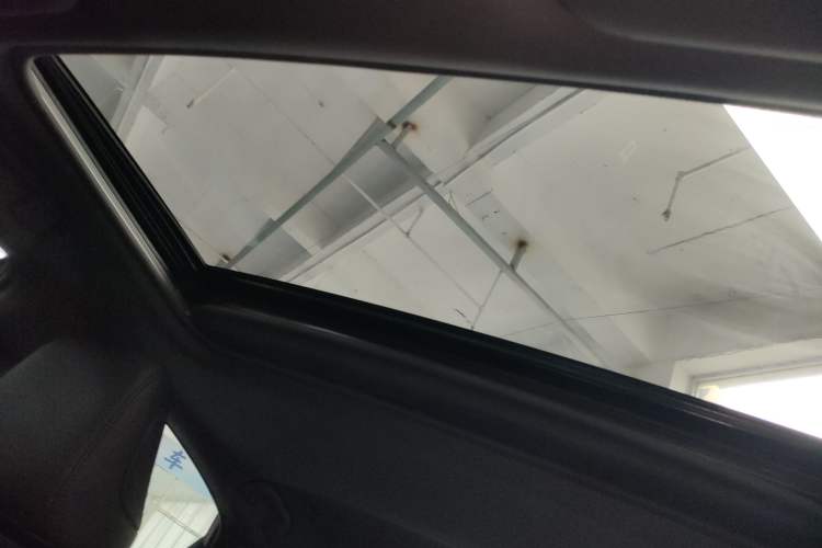 Used Toyota Avalon 2022 Dual-Engine 2.5L Luxury Edition Headliner