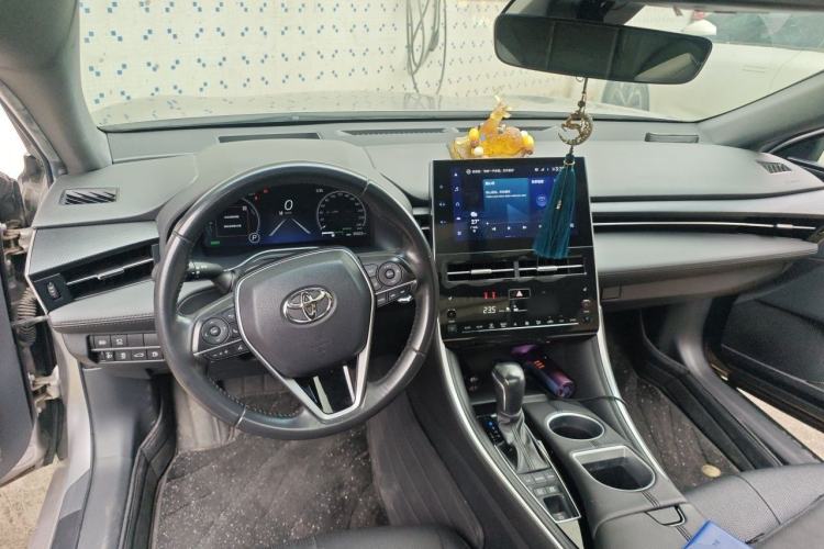 Used Toyota Avalon 2022 Dual-Engine 2.5L XLE Premium Edition Interior 2