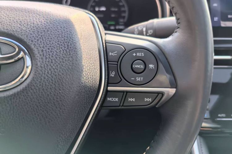 Used Toyota Avalon 2022 2.5L Touring Premium Edition Interior 2