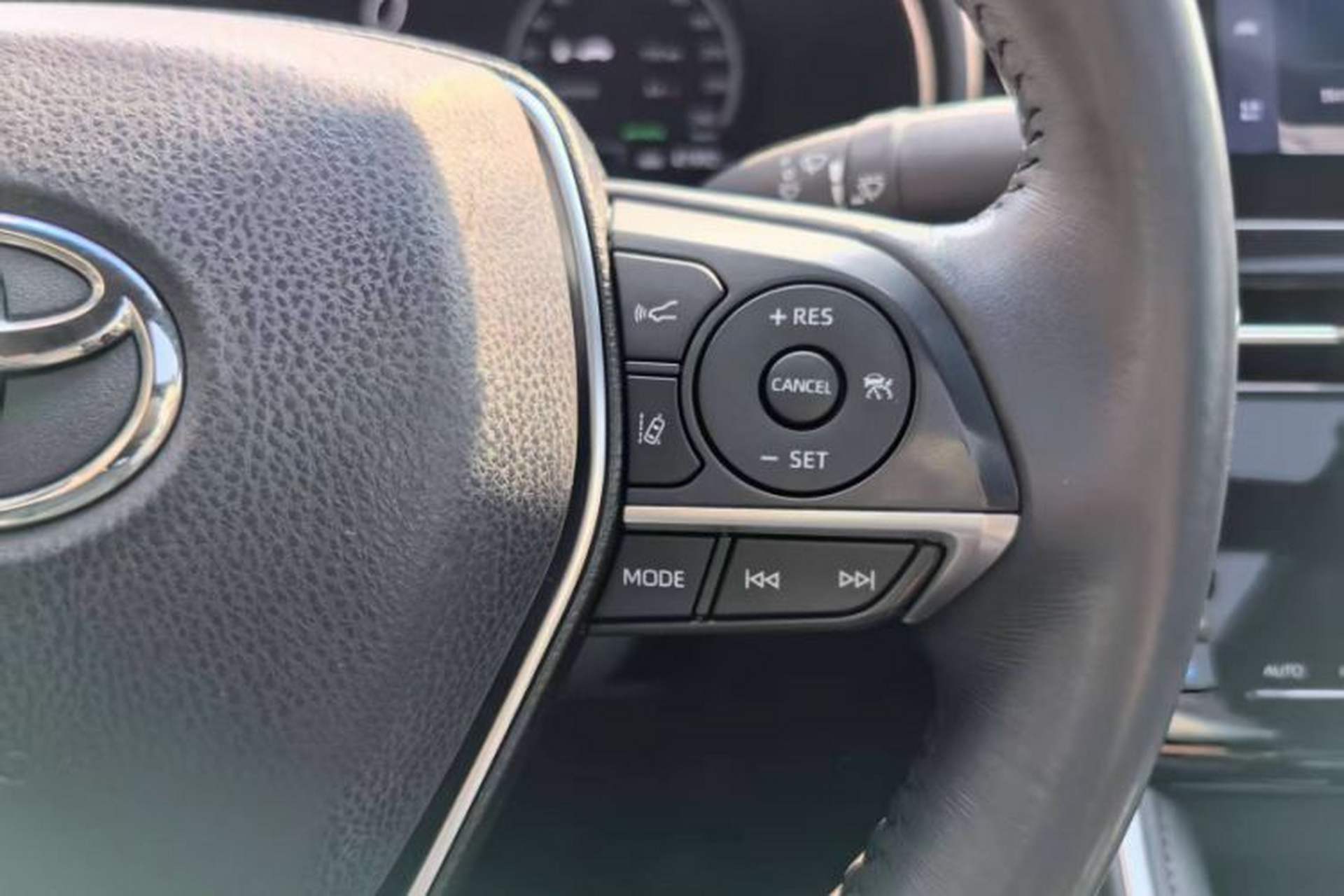 Used Toyota Avalon 2022 2.5L Touring Premium Edition Interior 2