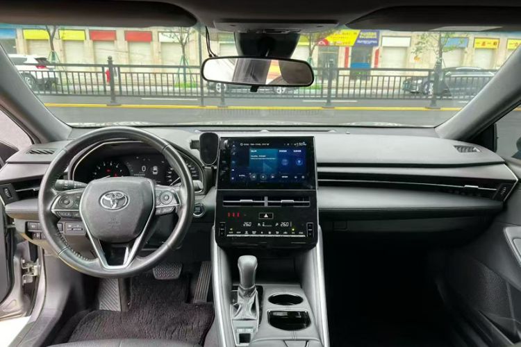 Used Toyota Avalon 2022 2.0L Luxury Edition Interior 3