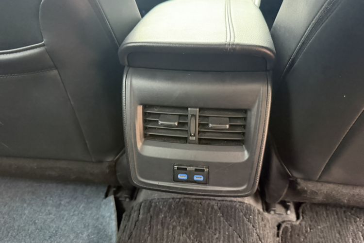 Used Toyota Avalon 2022 Dual-Engine 2.5L Luxury Edition Interior 3