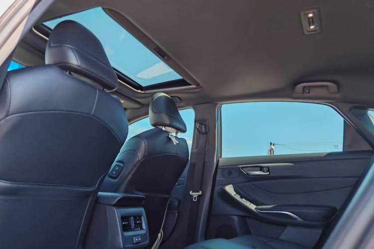 Used Toyota Avalon 2022 2.5L Luxury Edition Interior 3