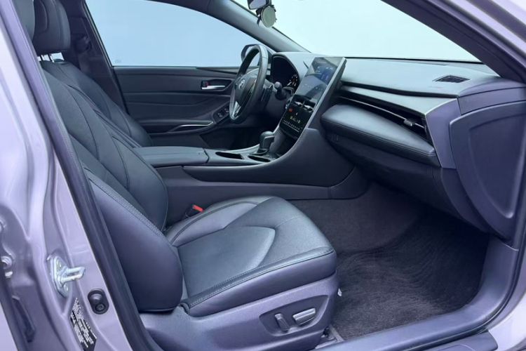 Used Toyota Avalon 2022 2.5L Luxury Edition Interior 4