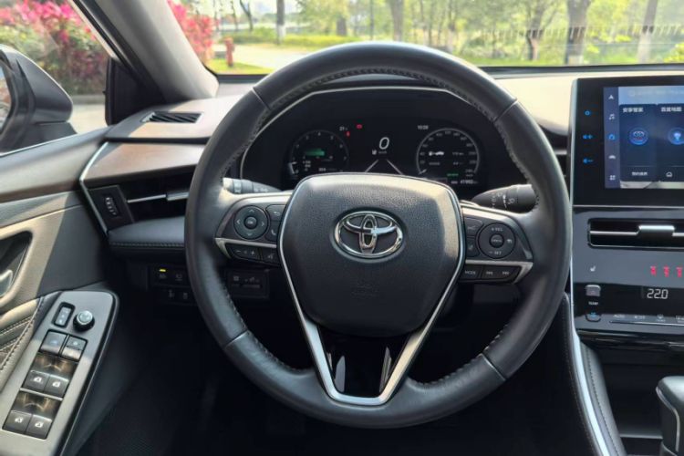 Used Toyota Avalon 2022 2.5L Touring Premium Edition Interior 4