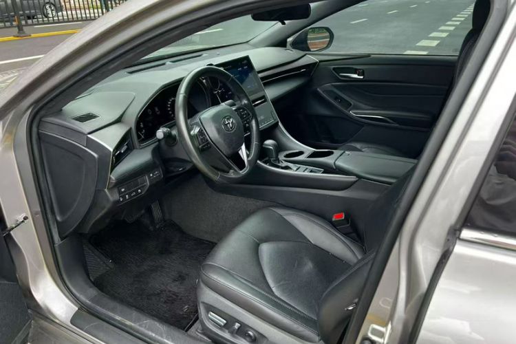 Used Toyota Avalon 2022 2.0L Luxury Edition Interior 4