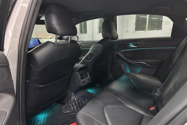 Used Toyota Avalon 2022 2.5L Ambition Edition Interior 5