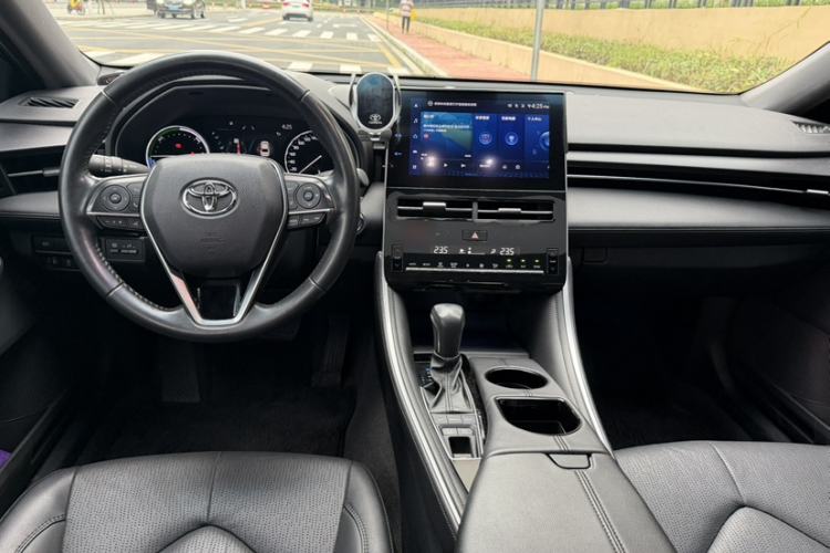 Used Toyota Avalon 2022 Dual-Engine 2.5L Luxury Edition Interior 6
