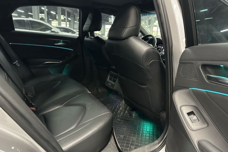 Used Toyota Avalon 2022 2.5L Ambition Edition Interior 8