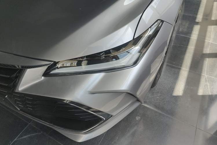 Used Toyota Avalon 2022 2.0L Luxury Edition Left Front Headlight