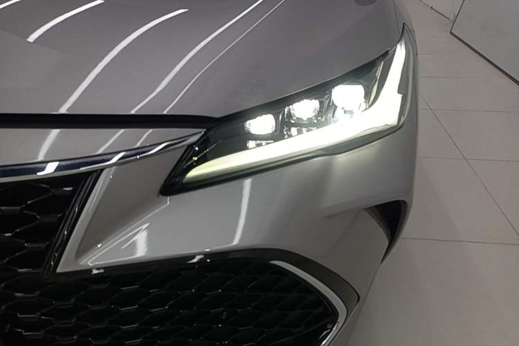 Used Toyota Avalon 2022 2.5L Luxury Edition Left Front Headlight