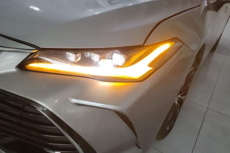 Used Toyota Avalon 2022 2.0L Luxury Edition Left Front Headlight