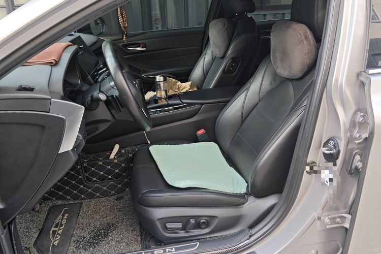 Used Toyota Avalon 2022 2.5L Luxury Edition Left Front Seat