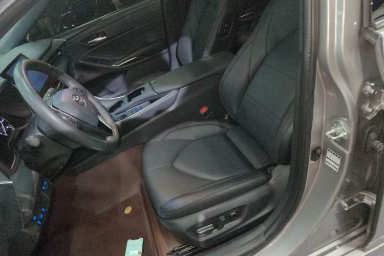 Used Toyota Avalon 2022 Dual-Engine 2.5L Luxury Edition Left Front Seat