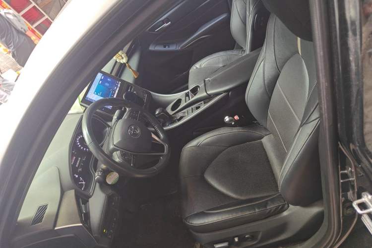 Used Toyota Avalon 2022 2.5L Luxury Edition Left Front Seat