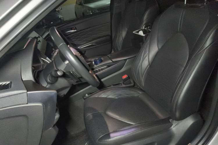 Used Toyota Avalon 2022 2.5L Touring Premium Edition Left Front Seat