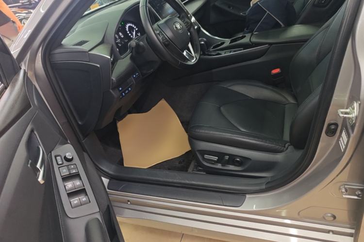 Used Toyota Avalon 2022 2.0L Luxury Edition Left Front Seat